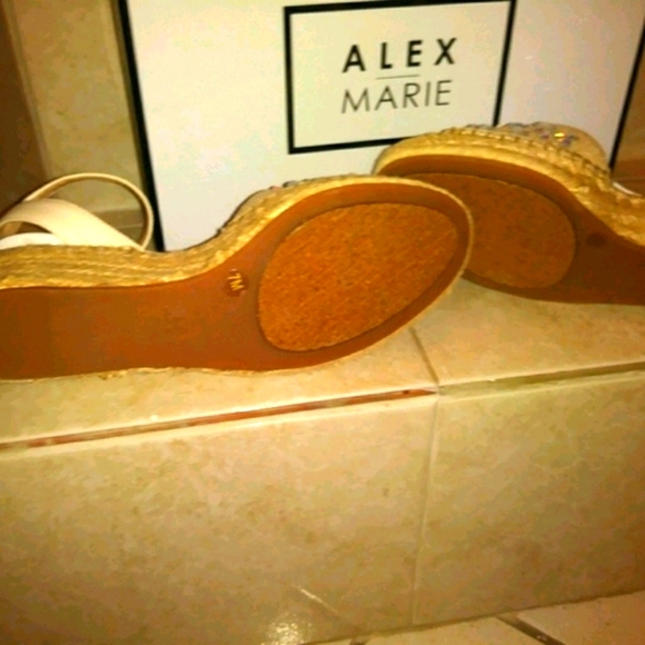 BRAND NEW** espadrille wedges - Picture 5 of 6